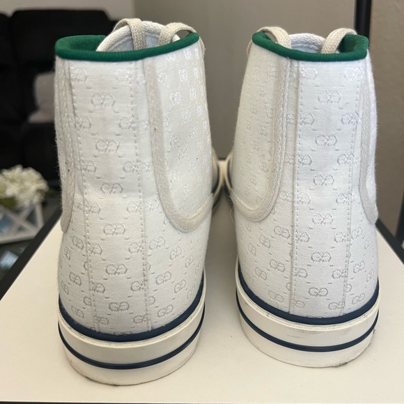 Men’s Size 12 Gucci Shoes - Picture 4 of 9